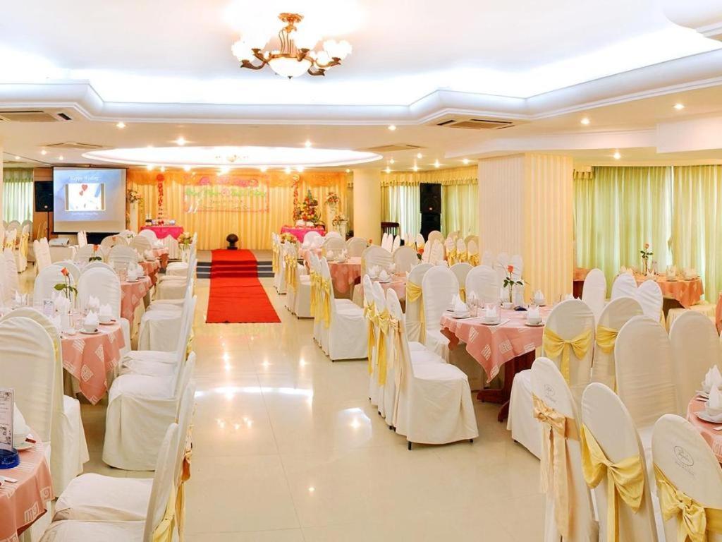 Bamboo Green Central Hotel Da Nang Buitenkant foto
